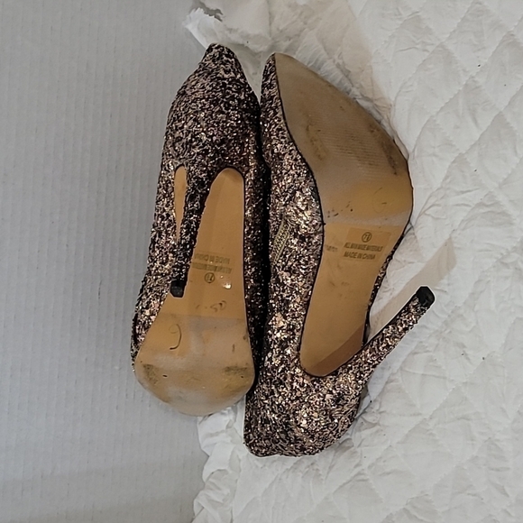 Shi By Journeys Women's Gold Glitter Ankle Boots Size 7.5 - Picture 4 of 8